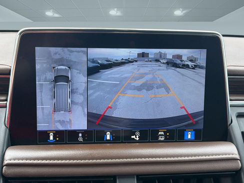 Used 2021 Chevrolet Tahoe High Country w/ Premium Package RWD image 20