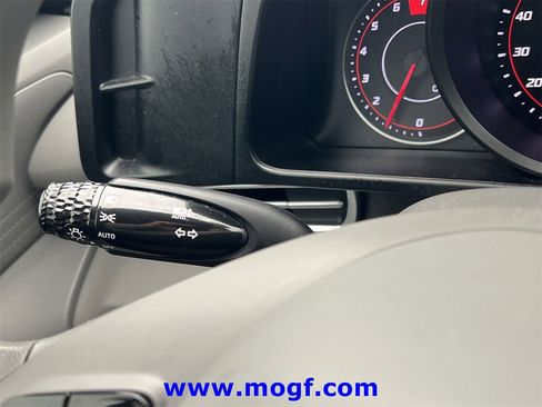 Used 2023 Hyundai Elantra SEL w/ Cargo Package image 13