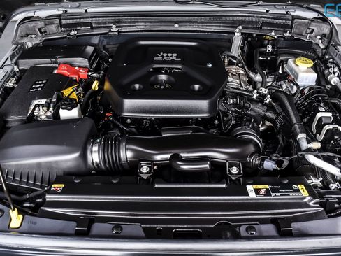 Used 2022 Jeep Wrangler Unlimited Rubicon w/ LED Lighting Group image 11