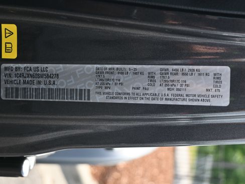 Used 2025 Jeep Wrangler Unlimited Sport S 4xe AWD/4WD image 17