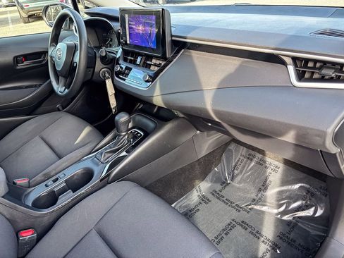 Used 2023 Toyota Corolla LE image 33