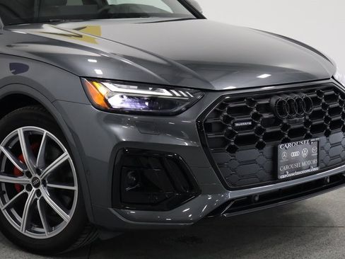 Used 2024 Audi Q5 e Prestige w/ Prestige Package image 3