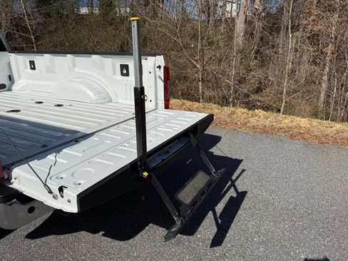 Used 2021 Ford F350 Lariat w/ Lariat Ultimate Package image 9