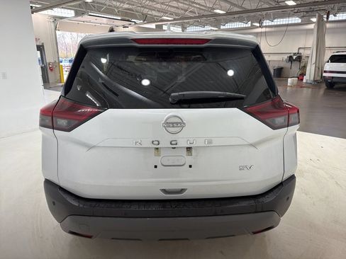 Used 2023 Nissan Rogue SV FWD image 7