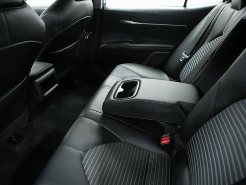 Used 2023 Toyota Camry SE image 26