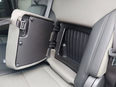 Used 2025 Chevrolet Silverado 1500 ZR2 w/ Technology Package image 30