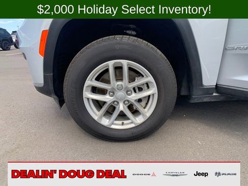 New 2025 Jeep Grand Cherokee L Laredo w/ Luxury Tech Group I image 29