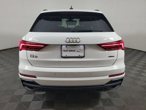 Used 2021 Audi Q3 2.0T Premium w/ Convenience Package AWD/4WD image 5