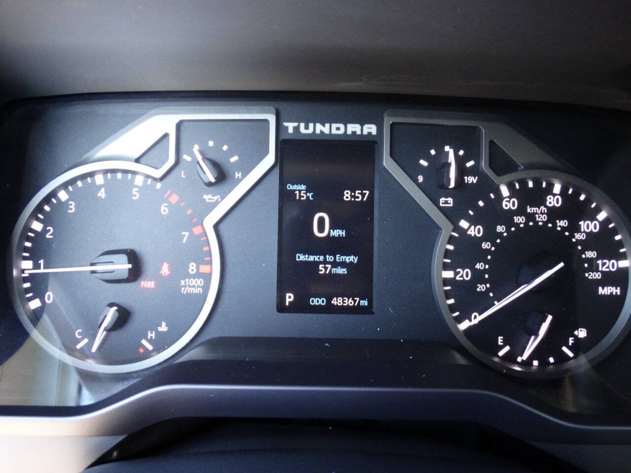 Used 2022 Toyota Tundra 4x4 CrewMax SR image 16