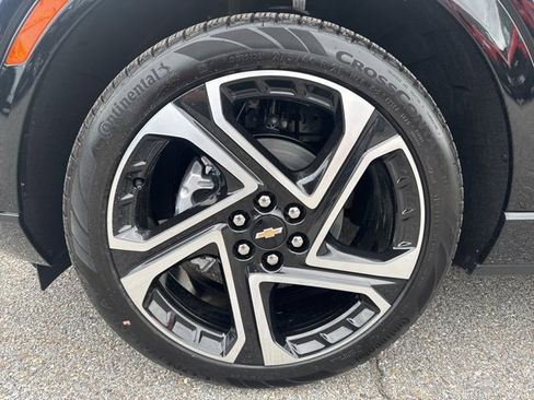 New 2025 Chevrolet Equinox EV LT w/ Convenience Package II image 9