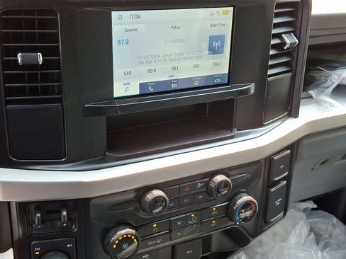 New 2025 Ford F550 4x4 SuperCab Super Duty image 7