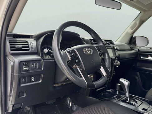Used 2019 Toyota 4Runner TRD Off-Road AWD/4WD image 23