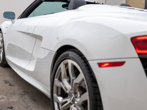 Used 2014 Audi R8 V10 image 15