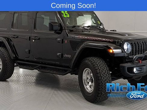 Used 2025 Jeep Wrangler Unlimited Rubicon AWD/4WD image 1