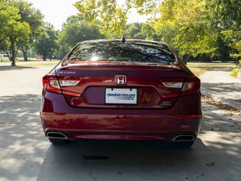 Certified 2018 Honda Accord Touring image 8