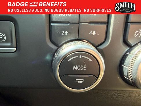 Used 2023 GMC Sierra 1500 AT4 w/ AT4 Premium Package AWD/4WD image 26
