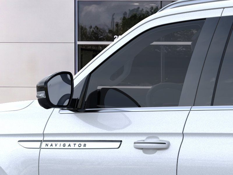 New 2026 Lincoln Navigator L Premier AWD/4WD image 20