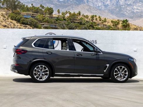 Certified 2025 BMW X5 xDrive50e w/ Executive Package AWD/4WD image 5