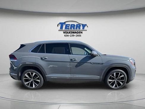 New 2026 Volkswagen Atlas Cross Sport SEL Premium R-Line image 1