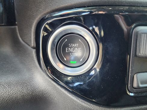 Used 2025 Chevrolet Silverado 2500 LT w/ Safety Package image 33