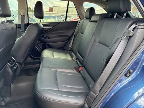 Used 2022 Subaru Outback Limited image 11