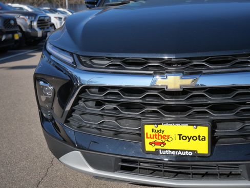 Used 2025 Chevrolet Blazer LT AWD/4WD image 16