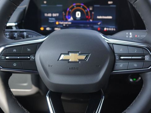 New 2025 Chevrolet Suburban Premier image 13