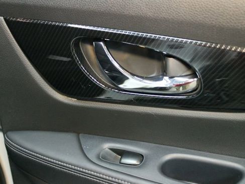 Used 2019 Nissan Rogue SL image 13