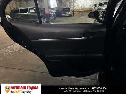 Used 2023 Toyota Camry SE AWD/4WD image 11