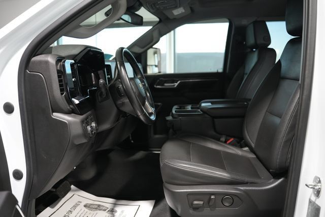 Used 2024 Chevrolet Silverado 2500 LTZ AWD/4WD image 15