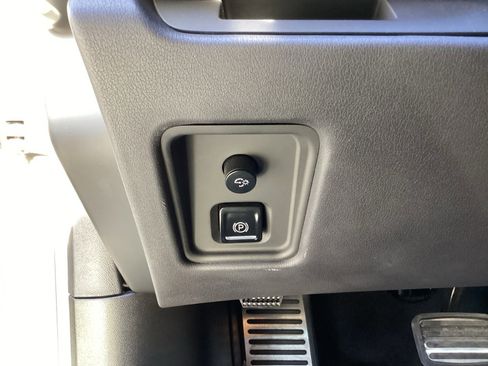 Used 2024 Chevrolet Corvette 1LT image 28