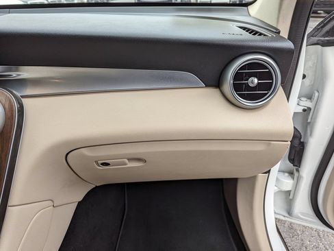 Used 2022 Mercedes-Benz GLC 300 4MATIC image 37