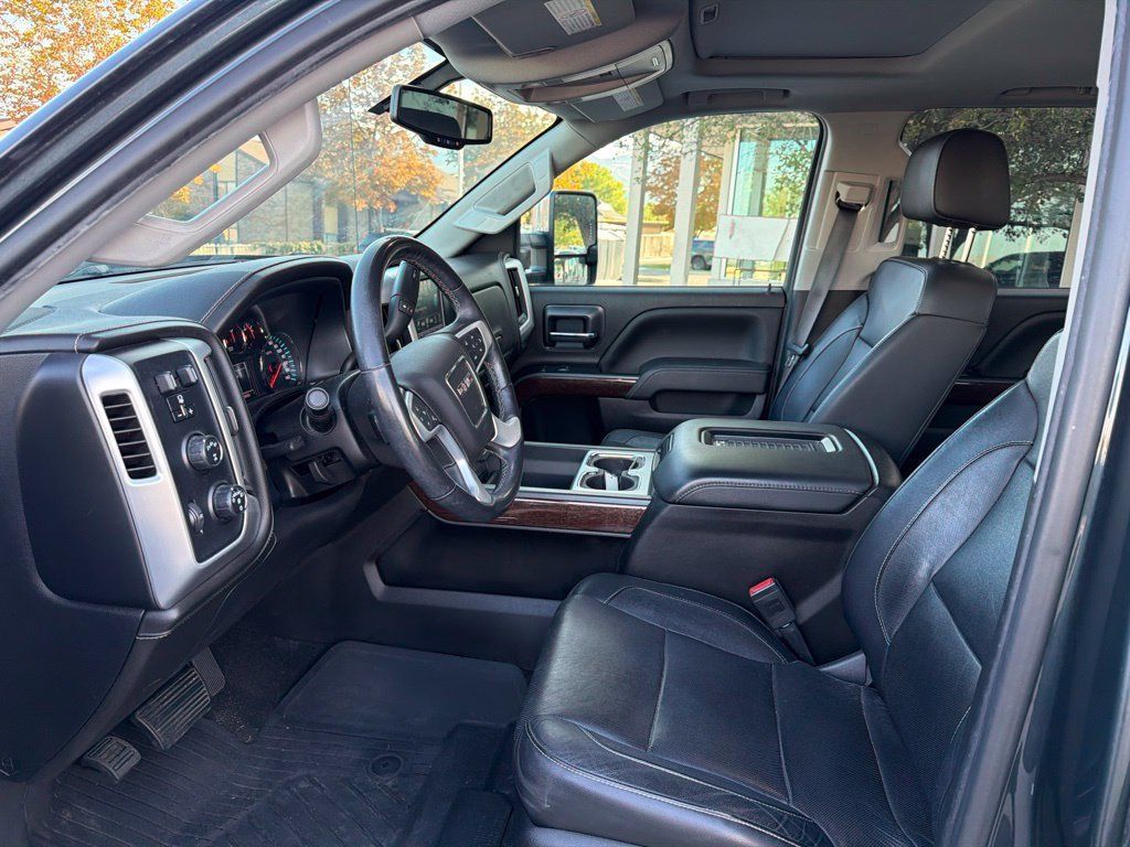 Used 2017 GMC Sierra 2500 SLT w/ Duramax Plus Package AWD/4WD image 18