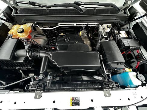 Used 2021 Chevrolet Colorado LT w/ Fleet Safety Package image 18