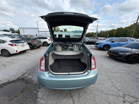 Used 2015 Toyota Prius Three FWD image 9
