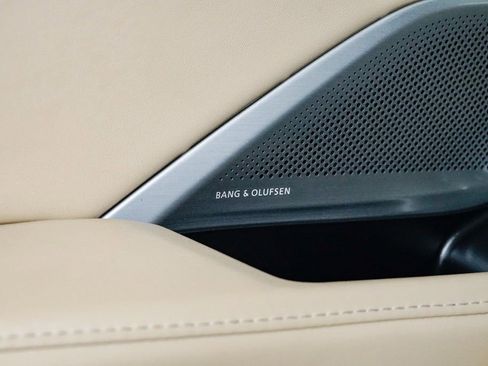 Used 2025 Acura MDX w/ Technology Package image 9