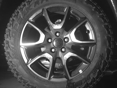 Used 2025 Jeep Compass Trailhawk AWD/4WD image 15