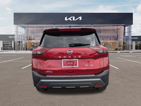 Used 2023 Nissan Rogue SL AWD/4WD image 5