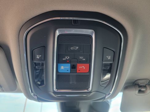 Used 2024 Jeep Grand Cherokee L Limited AWD/4WD image 26