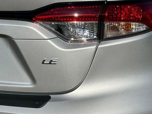 Used 2025 Toyota Corolla LE image 25