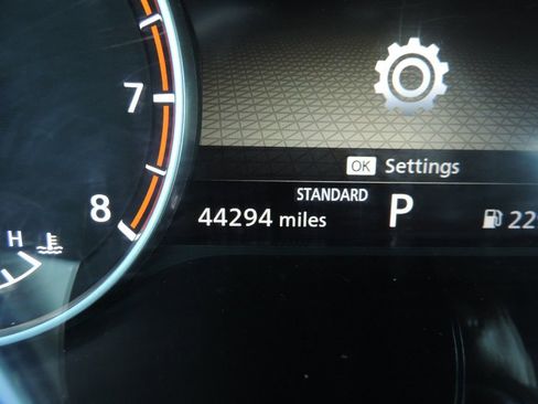 Certified 2022 Nissan Rogue SV image 28