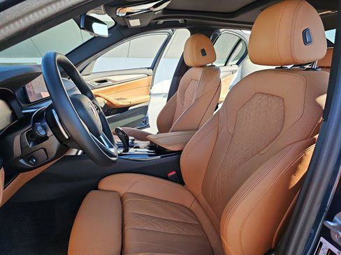 Certified 2023 BMW 530e w/ Premium Package image 15