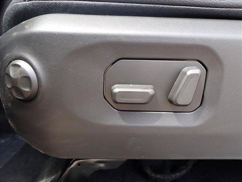 New 2025 Jeep Wrangler Unlimited Sahara AWD/4WD image 12