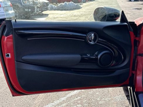 Used 2023 MINI Cooper 2-Door Hardtop image 22