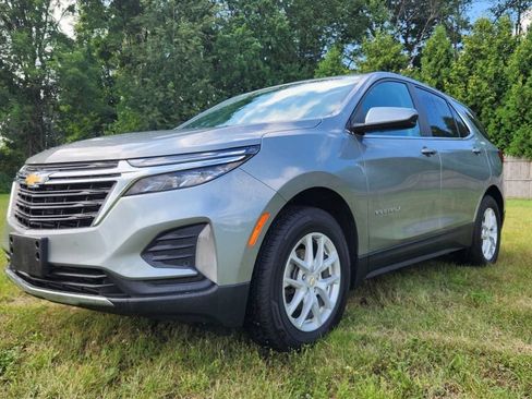 Used 2023 Chevrolet Equinox LT AWD/4WD image 4