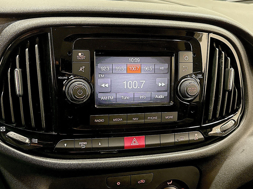 Used 2018 RAM ProMaster City Tradesman SLT FWD image 13