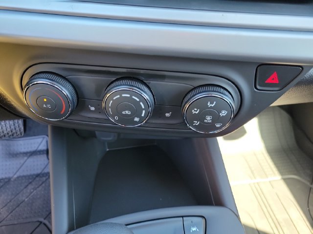 New 2026 Chevrolet Trax LS w/ LS Convenience Package FWD image 30