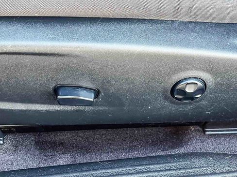 Used 2017 Dodge Challenger R/T image 19