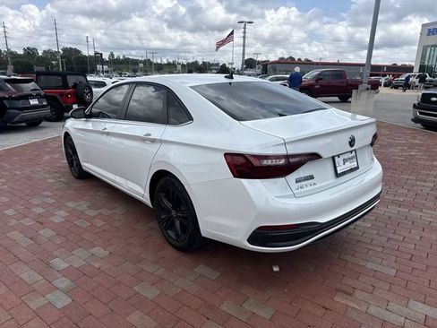 Used 2024 Volkswagen Jetta SE FWD image 34