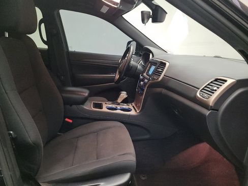 Used 2017 Jeep Grand Cherokee Laredo w/ Quick Order Package 23E AWD/4WD image 21